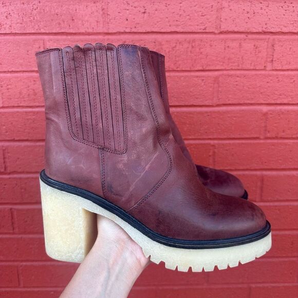 Free People $188 James Chelsea Boots Leather Cherry Chocolate sz 40 US 9 - Picture 11 of 14